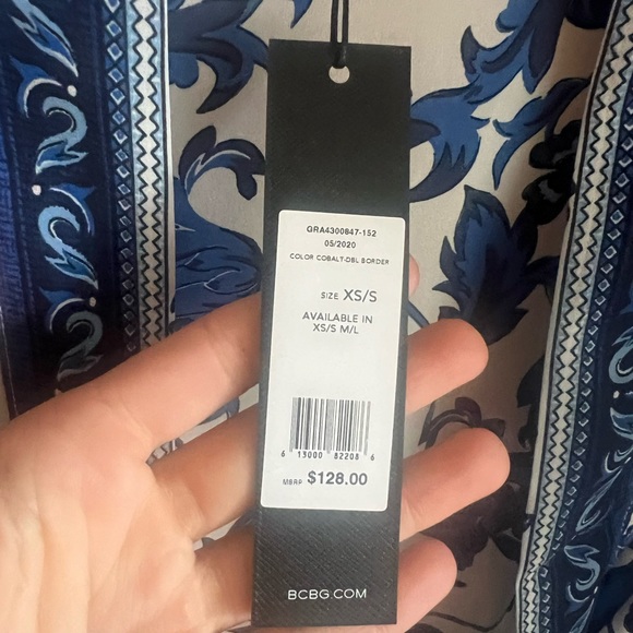 BCBGMaxAzria Blue and White Floral Kimono Top - Picture 11 of 11